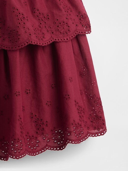 Kinderkleid mit Lochstickerei Kinderkleid mit Lochstickerei