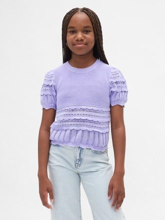 Kinderpullover mit gewelltem Muster und verschiedenen Maschen