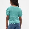 Kinderpullover mit gewelltem Muster und verschiedenen Maschen