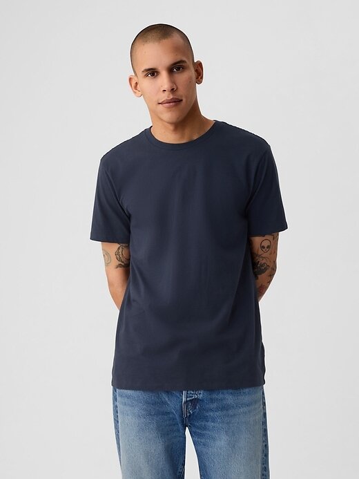 Klassisches T-Shirt Klassisches T-Shirt
