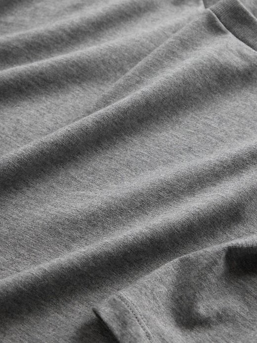 Klassisches T-Shirt Klassisches T-Shirt