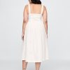 Kleid mit Ösen und U-Ausschnitt Kleid mit Ösen und U-Ausschnitt
