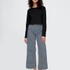 Knöchellange Jeans mit weitem Bein und hohem Bund Knöchellange Jeans mit weitem Bein und hohem Bund