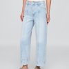 Knöchellange Jeans mit weitem Bein und hohem Bund Knöchellange Jeans mit weitem Bein und hohem Bund