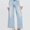 Knöchellange Jeans mit weitem Bein und hohem Bund Knöchellange Jeans mit weitem Bein und hohem Bund
