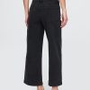 Knöchellange Jeans mit weitem Bein und hohem Bund Knöchellange Jeans mit weitem Bein und hohem Bund