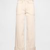 Knöchellange Jeans mit weitem Bein und hohem Bund Knöchellange Jeans mit weitem Bein und hohem Bund
