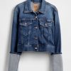 Kurze Jeansjacke mit Nadelmanschetten und Symbol Kurze Jeansjacke mit Nadelmanschetten und Symbol
