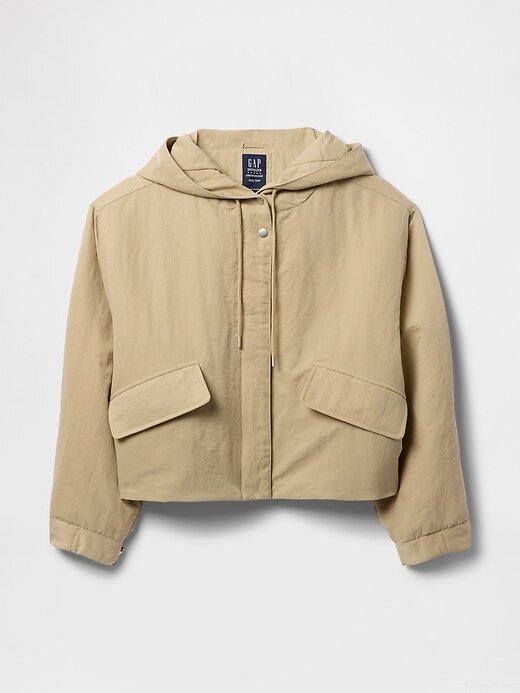 Kurze Nylonjacke mit Kapuze Kurze Nylonjacke mit Kapuze