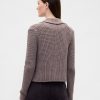 Kurzer Cardigan-Pullover mit Kragen aus 100 % Baumwolle Kurzer Cardigan-Pullover mit Kragen aus 100 % Baumwolle