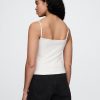 Kurzes Camisole aus engem Strick Kurzes Camisole aus engem Strick