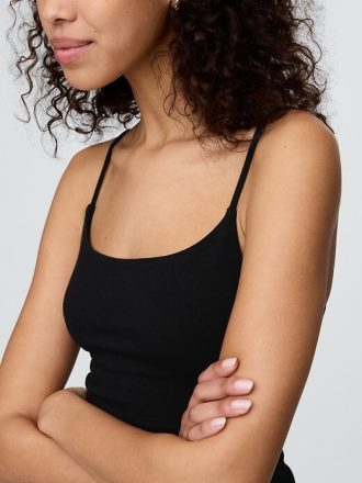 Kurzes Camisole aus engem Strick