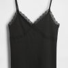 Kurzes Camisole aus Waffelstrick mit Spitzenbesatz Kurzes Camisole aus Waffelstrick mit Spitzenbesatz