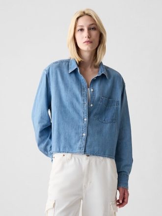 Kurzes Jeanshemd