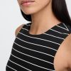 Kurzes Jersey-Tanktop aus CloseStrick Kurzes Jersey-Tanktop aus CloseStrick