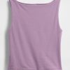 Kurzes Jersey-Tanktop aus CloseStrick mit U-Boot-Ausschnitt Kurzes Jersey-Tanktop aus CloseStrick mit U-Boot-Ausschnitt