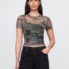 Kurzes Mesh-T-Shirt Kurzes Mesh-T-Shirt