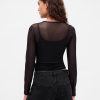 Kurzes Mesh-T-Shirt Kurzes Mesh-T-Shirt
