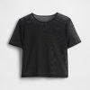 Kurzes Mesh-T-Shirt Kurzes Mesh-T-Shirt