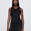 Kurzes Tanktop mit Wasserfallausschnitt