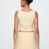 Kurzes Top aus Leinenmischung mit Wellenkante Kurzes Top aus Leinenmischung mit Wellenkante