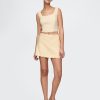 Kurzes Top aus Leinenmischung mit Wellenkante Kurzes Top aus Leinenmischung mit Wellenkante