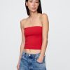 Kurzes Tube-Top aus engem Strick Kurzes Tube-Top aus engem Strick