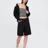 Kurzes Tube-Top aus engem Strick Kurzes Tube-Top aus engem Strick