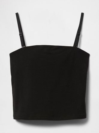 Kurzes Tube-Top aus engem Strick