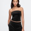 Kurzes Tube-Top aus Samt Kurzes Tube-Top aus Samt