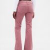 Lange und schlanke Cordjeans mit niedriger Leibhöhe Lange und schlanke Cordjeans mit niedriger Leibhöhe