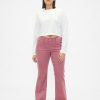 Lange und schlanke Cordjeans mit niedriger Leibhöhe Lange und schlanke Cordjeans mit niedriger Leibhöhe