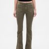 Lange und schmale Twill-Hose mit niedriger Leibhöhe
