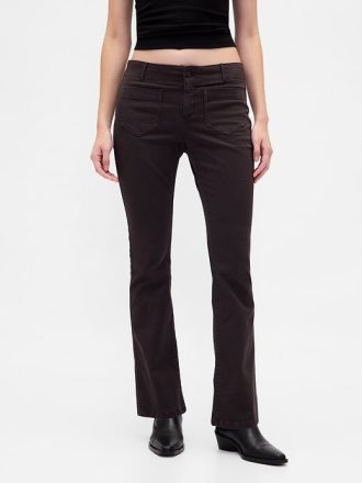 Lange und schmale Twill-Hose mit niedriger Leibhöhe