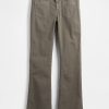 Lange und schmale Twill-Hose mit niedriger Leibhöhe