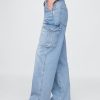 Lockere Cargojeans im Stil der 90er mit mittelhohem Bund Lockere Cargojeans im Stil der 90er mit mittelhohem Bund