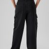 Lockere Cargojeans im Stil der 90er mit mittelhohem Bund Lockere Cargojeans im Stil der 90er mit mittelhohem Bund
