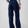 Lockere Carpenter-Jeans im Stil der 90er mit mittelhohem Bund Lockere Carpenter-Jeans im Stil der 90er mit mittelhohem Bund
