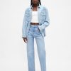 Lockere, gerade geschnittene Jeans mit hohem Bund Lockere, gerade geschnittene Jeans mit hohem Bund