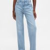 Lockere, gerade geschnittene Jeans mit hohem Bund Lockere, gerade geschnittene Jeans mit hohem Bund