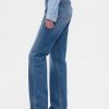 Lockere, gerade geschnittene Jeans mit hohem Bund Lockere, gerade geschnittene Jeans mit hohem Bund