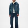 Lockere Jeans im 90er-Jahre-Stil Lockere Jeans im 90er-Jahre-Stil
