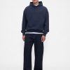 Lockere Jeans im 90er-Jahre-Stil Lockere Jeans im 90er-Jahre-Stil