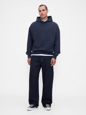 Lockere Jeans im 90er-Jahre-Stil