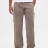 Lockere Jeans im 90er-Jahre-Stil Lockere Jeans im 90er-Jahre-Stil