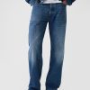 Lockere Jeans im 90er-Jahre-Stil Lockere Jeans im 90er-Jahre-Stil