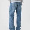 Lockere Jeans im 90er-Jahre-Stil Lockere Jeans im 90er-Jahre-Stil