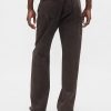 Lockere Jeans im 90er-Jahre-Stil Lockere Jeans im 90er-Jahre-Stil