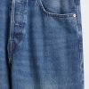 Lockere Jeans im 90er-Jahre-Stil Lockere Jeans im 90er-Jahre-Stil
