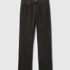 Lockere Jeans im 90er-Jahre-Stil Lockere Jeans im 90er-Jahre-Stil